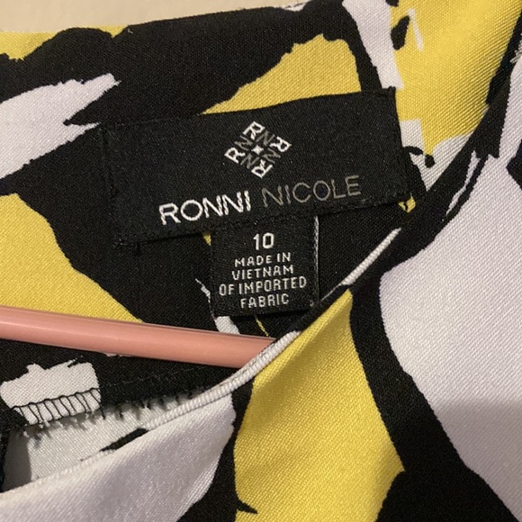 Dress - Picture 3 of 5